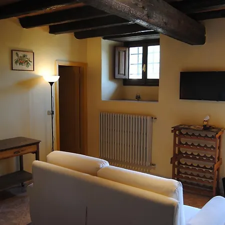 Podere Omomorto Farm stay
