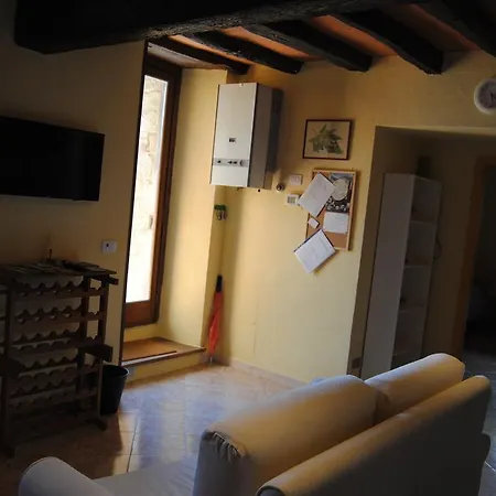 Podere Omomorto Farm stay *