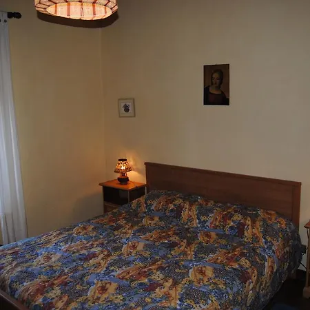 Podere Omomorto Farm stay Pratovecchio