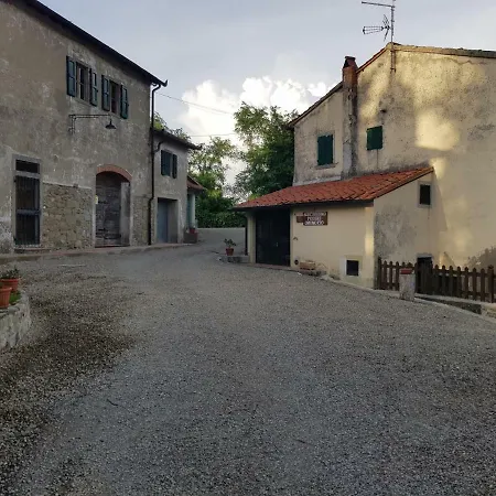 Podere Omomorto Farm stay