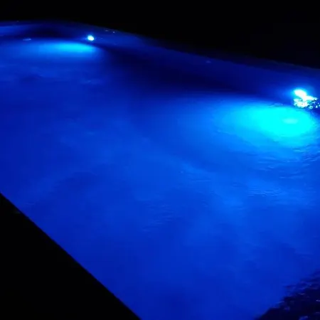 Podere Omomorto مزرعة للإقامة *