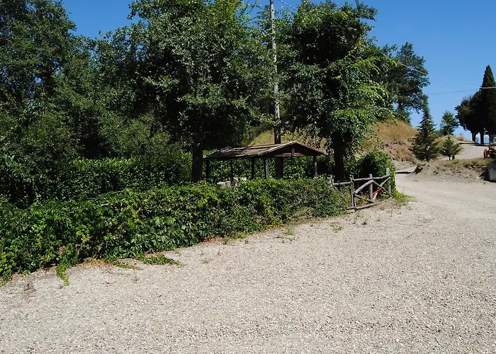 Gospodarstwo agroturystyczne Podere Omomorto Pratovecchio