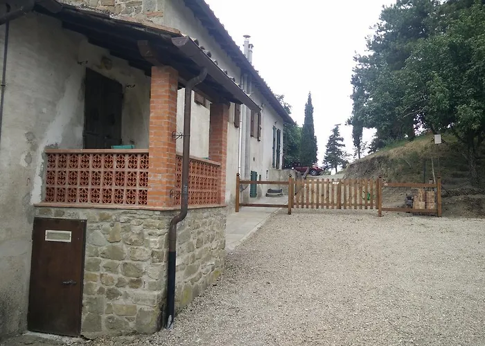 Gospodarstwo agroturystyczne Podere Omomorto Pratovecchio