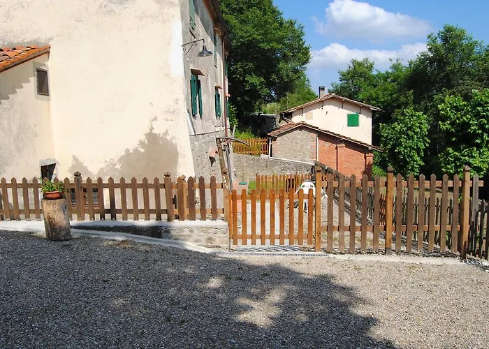 Podere Omomorto Gospodarstwo agroturystyczne Pratovecchio