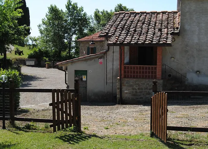 Gospodarstwo agroturystyczne Podere Omomorto Pratovecchio