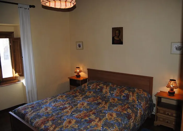 Podere Omomorto Gospodarstwo agroturystyczne Pratovecchio